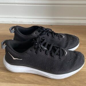HOKA Hupana Flow Road-Running Shoes - Women's 7, Black